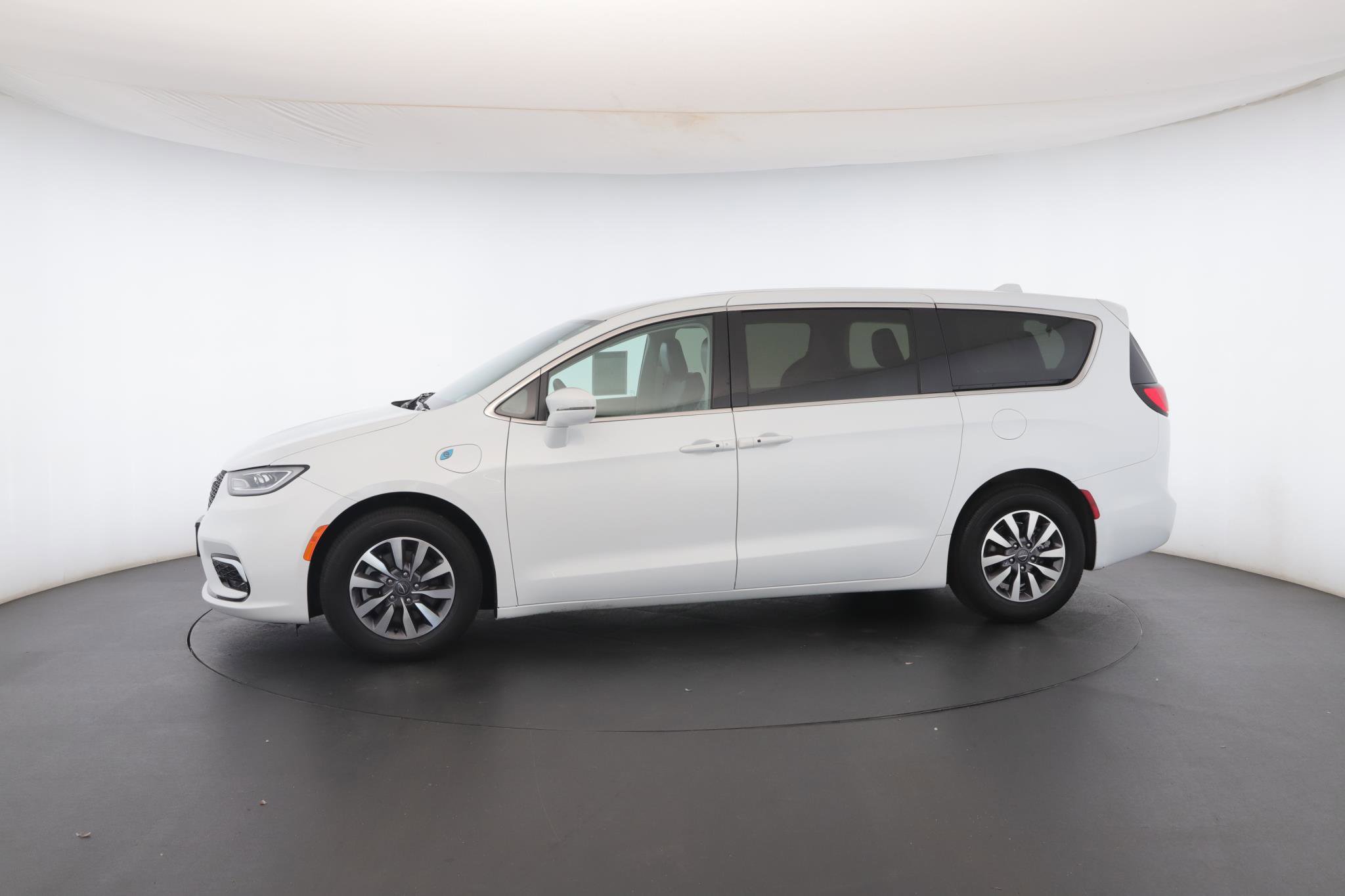 Used 2022 Chrysler Pacifica Touring-L image 40