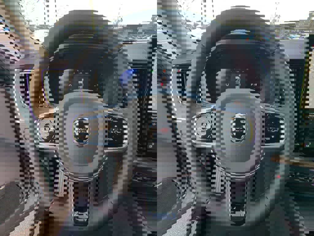 New 2026 Volvo XC60 B5 Plus w/ Protection Package Premier image 21