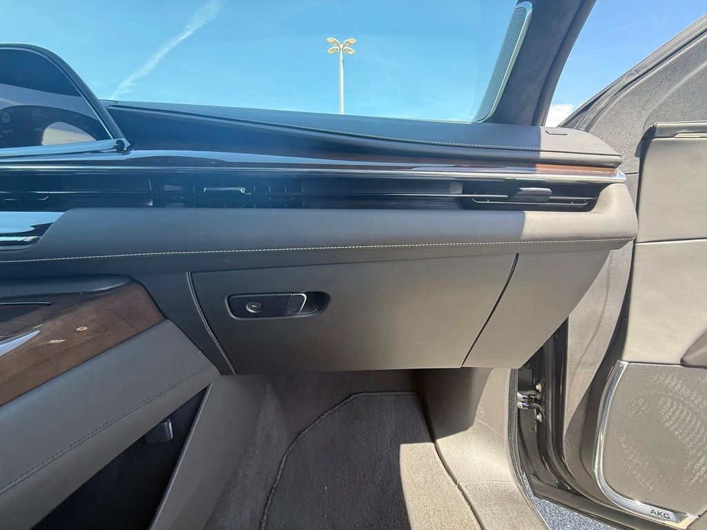 Certified 2024 Cadillac Escalade ESV Premium Luxury Platinum AWD/4WD image 30