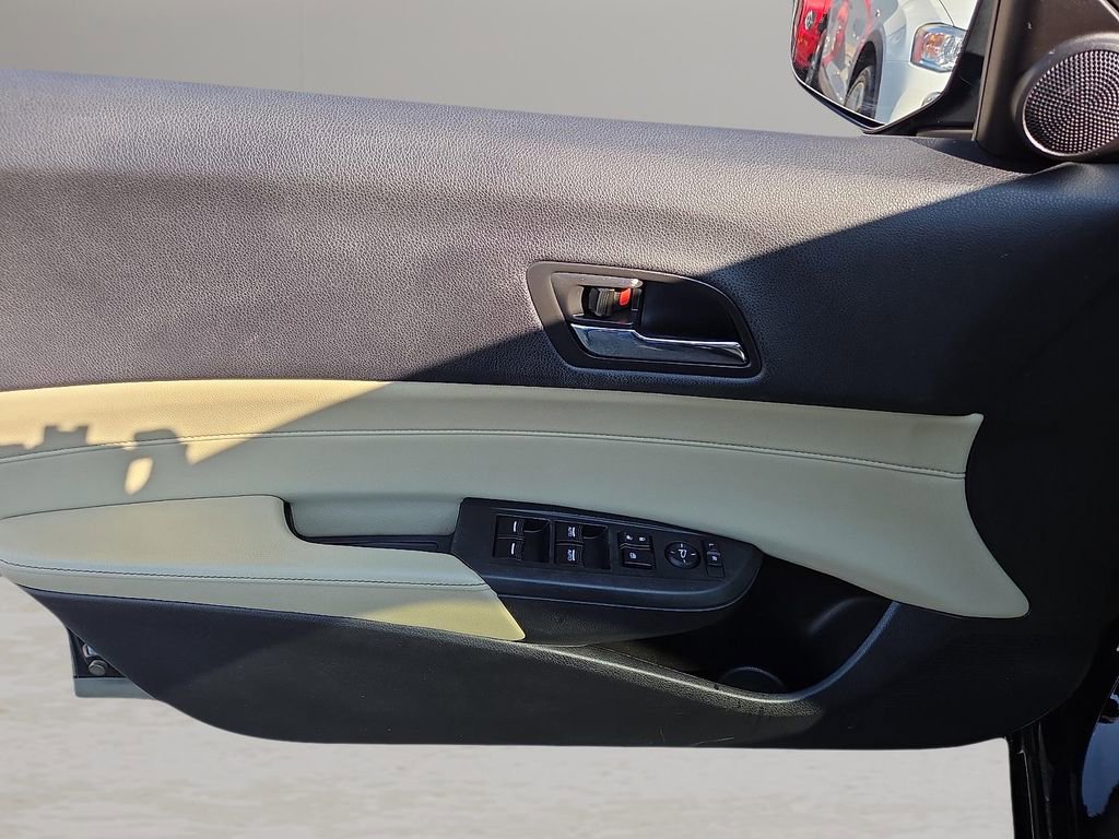 Used 2013 Acura ILX w/ Premium Package image 13