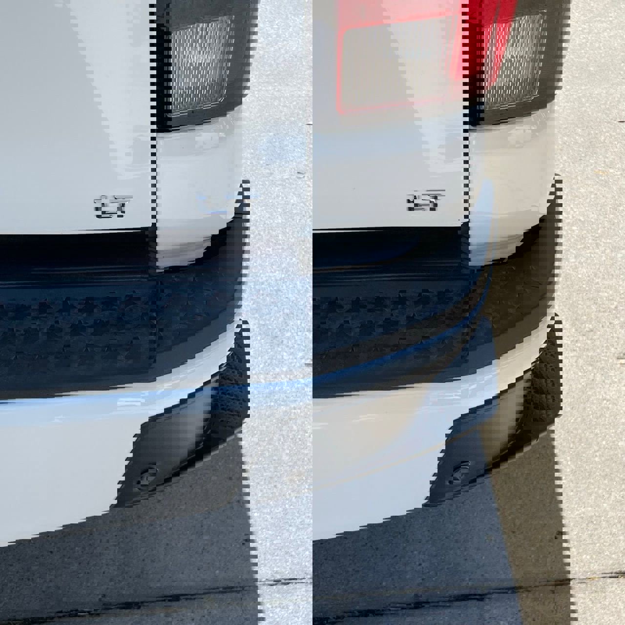 Used 2023 Chevrolet Colorado LT w/ LT Convenience Package III image 6