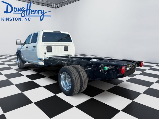 New 2026 RAM 5500 Tradesman w/ Chrome Appearance Group AWD/4WD image 3
