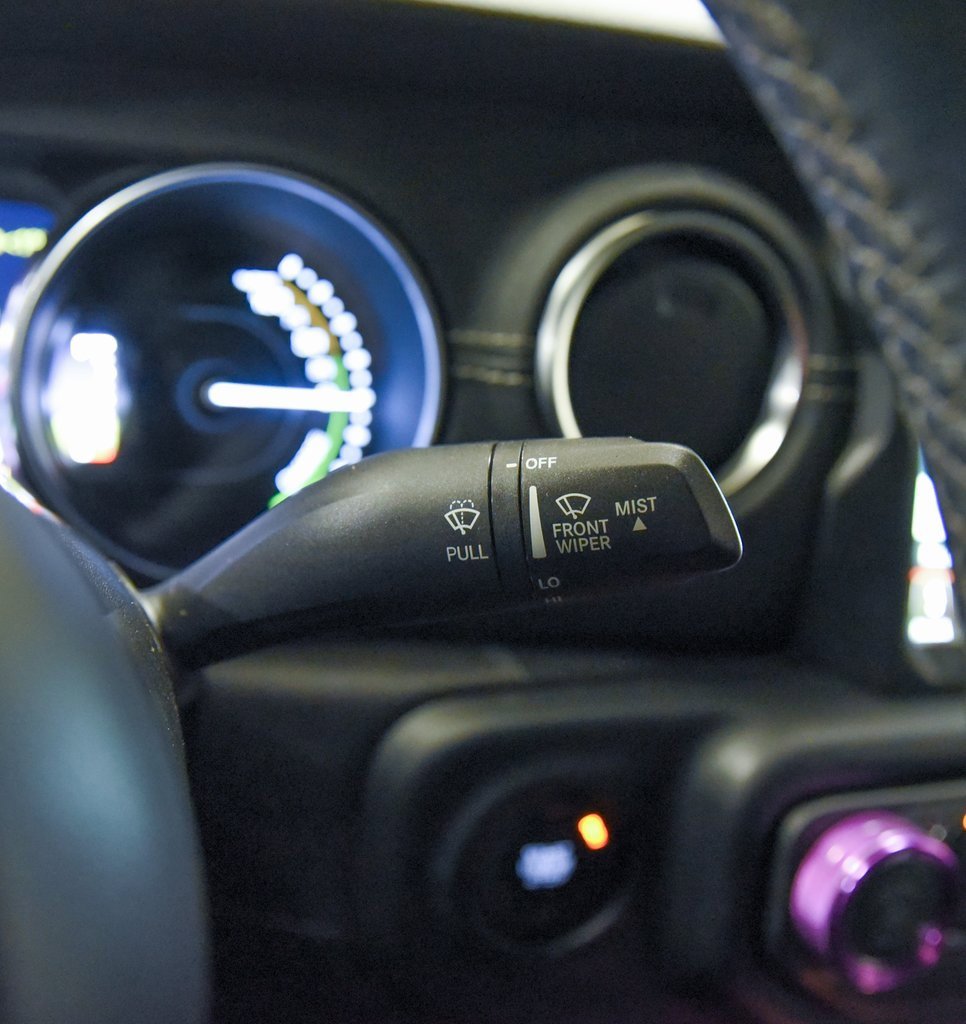 Used 2022 Jeep Wrangler Unlimited Sahara w/ Safety Group image 26