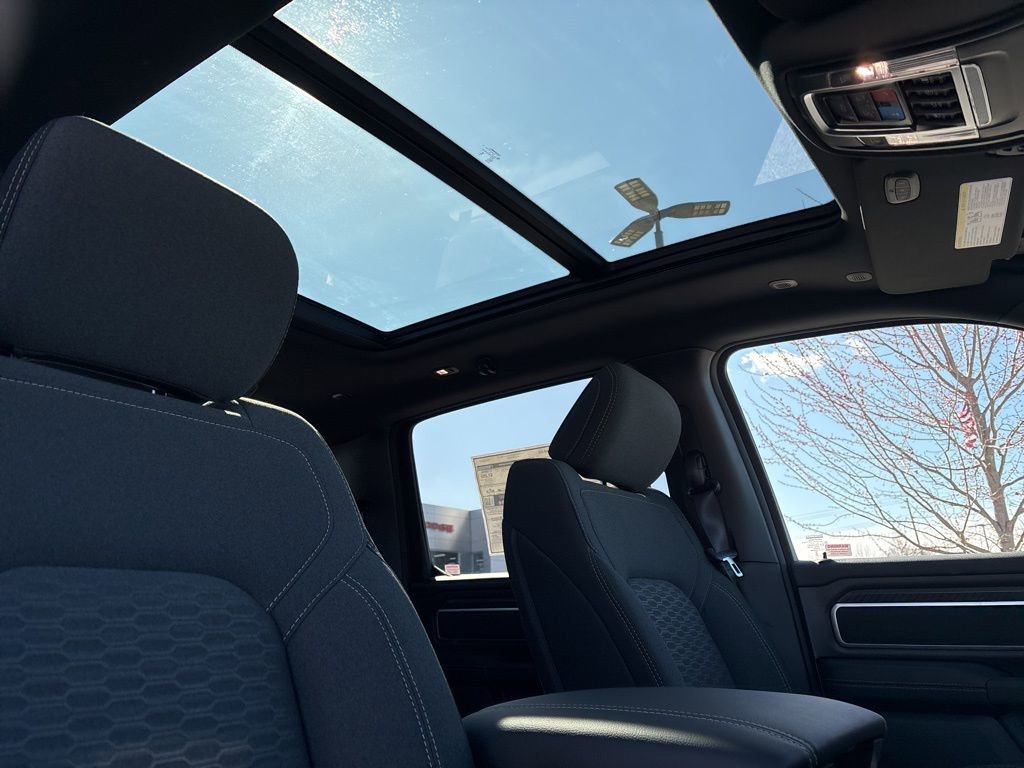 New 2026 RAM 1500 4x4 Crew Cab image 15