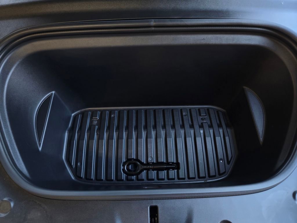 Used 2023 Tesla Model Y Long Range image 26