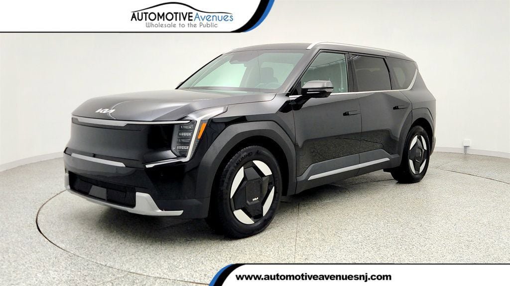 Used 2026 Kia EV9 Wind