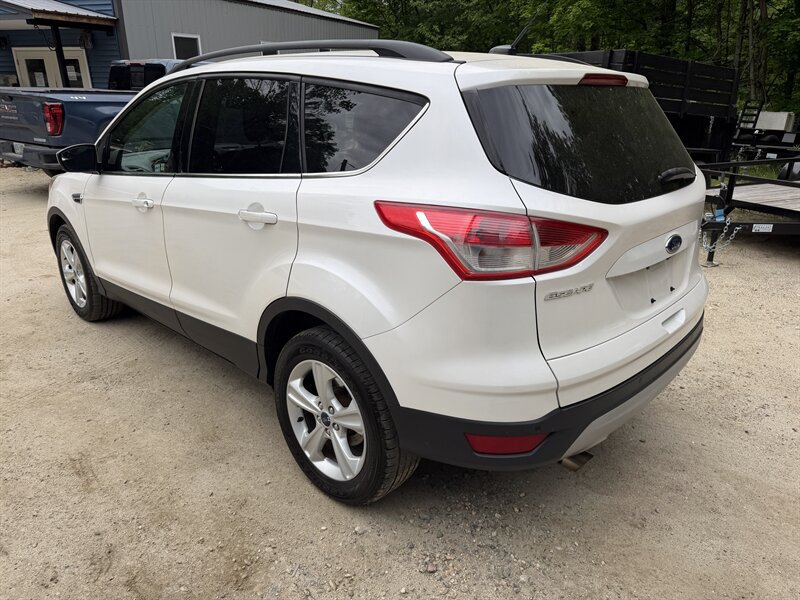 Used 2016 Ford Escape SE w/ SE Leather Comfort Package AWD/4WD image 7