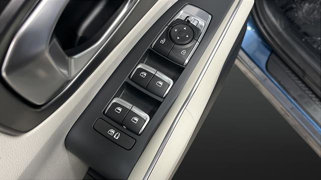 Used 2025 Kia Sorento EX image 31