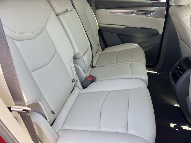 Used 2021 Cadillac XT5 Premium Luxury FWD image 17