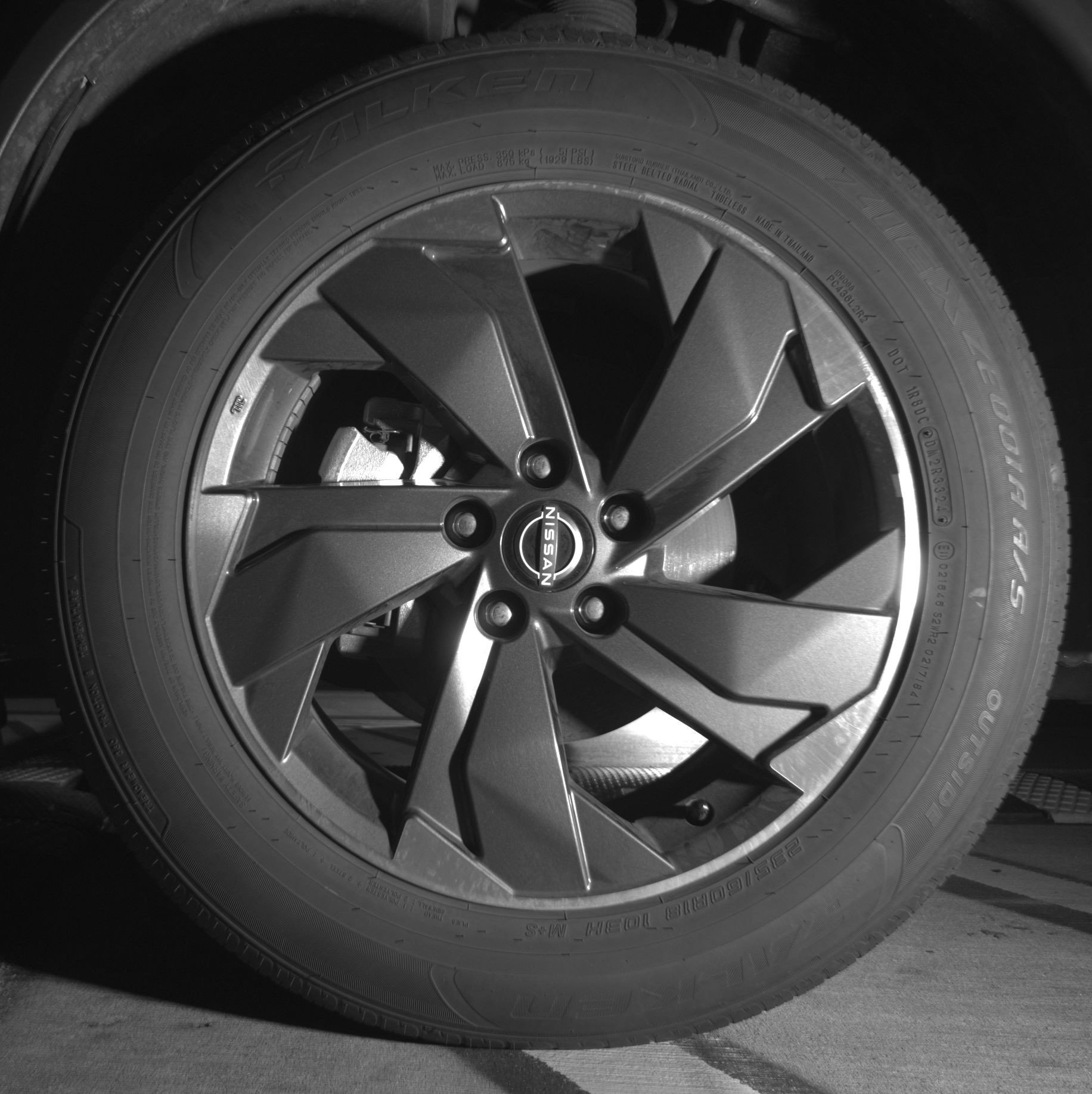 Used 2025 Nissan Rogue SV FWD image 12