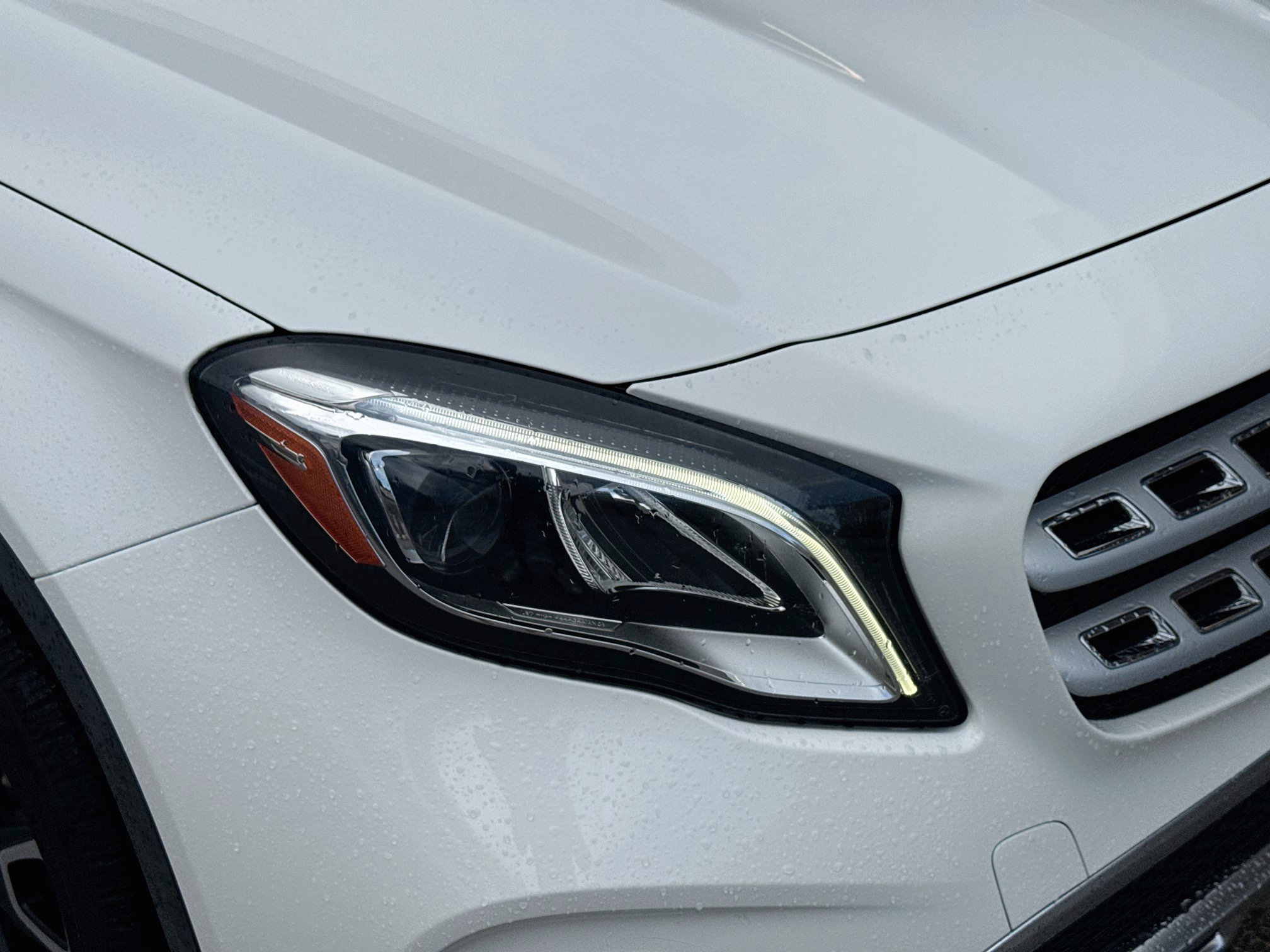 Used 2020 Mercedes-Benz GLA 250 4MATIC w/ Premium Package image 34