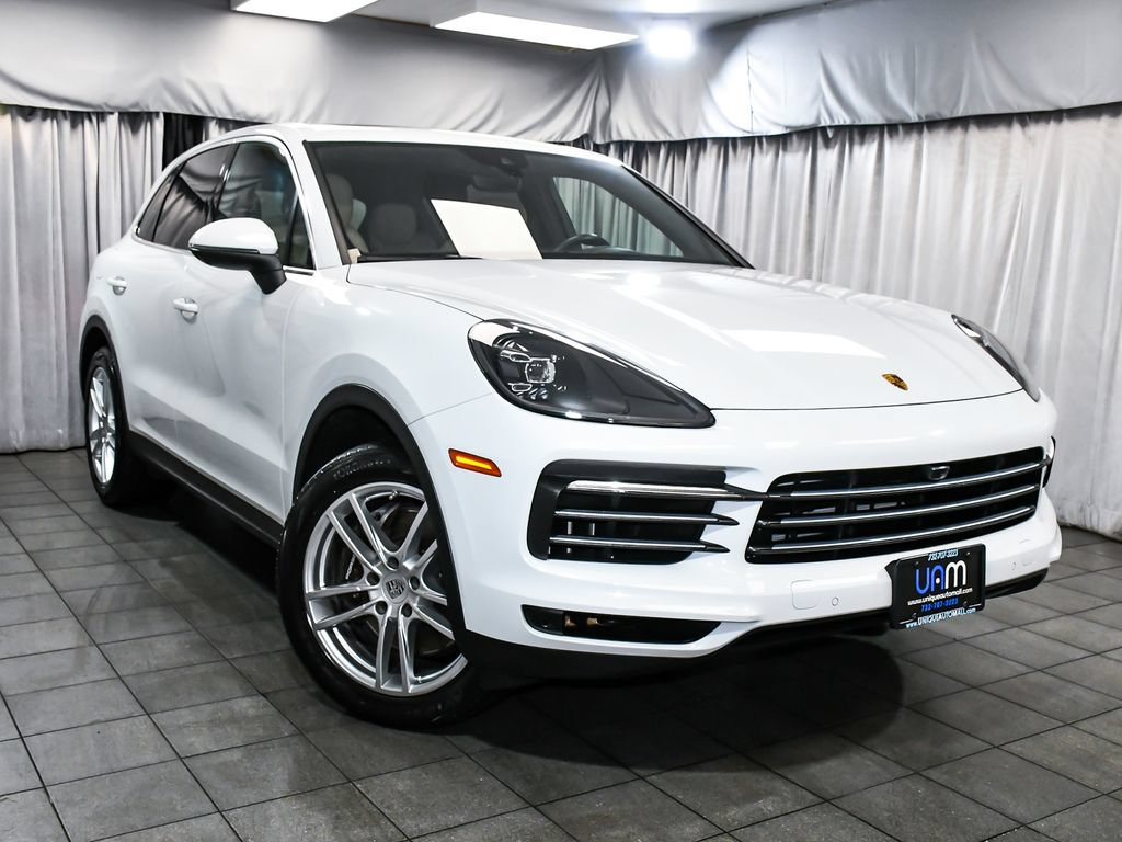 Used 2023 Porsche Cayenne AWD/4WD image 3