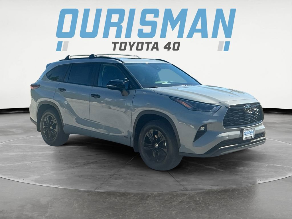 New 2025 Toyota Highlander XLE