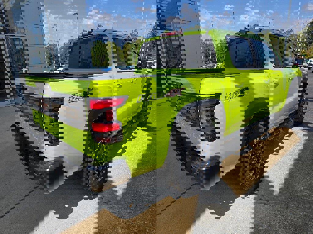 New 2026 Nissan Frontier PRO-4X w/ Pro-4x Convenience Package image 3