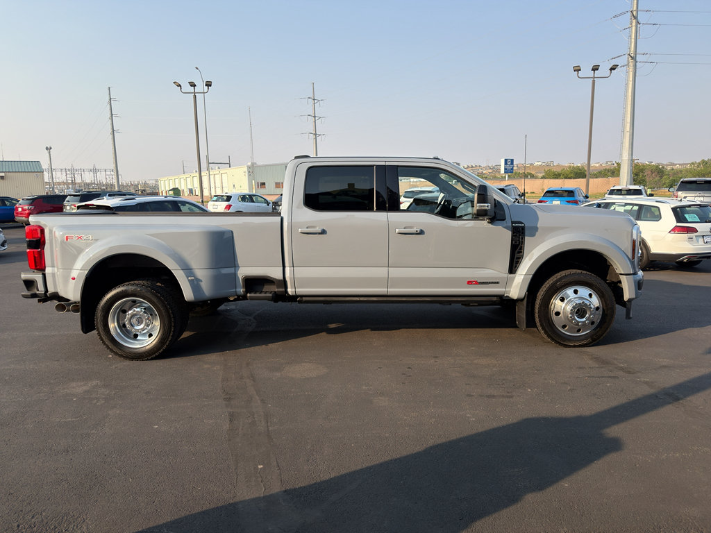 Used 2025 Ford F450 Platinum w/ FX4 Off-Road Package AWD/4WD image 1
