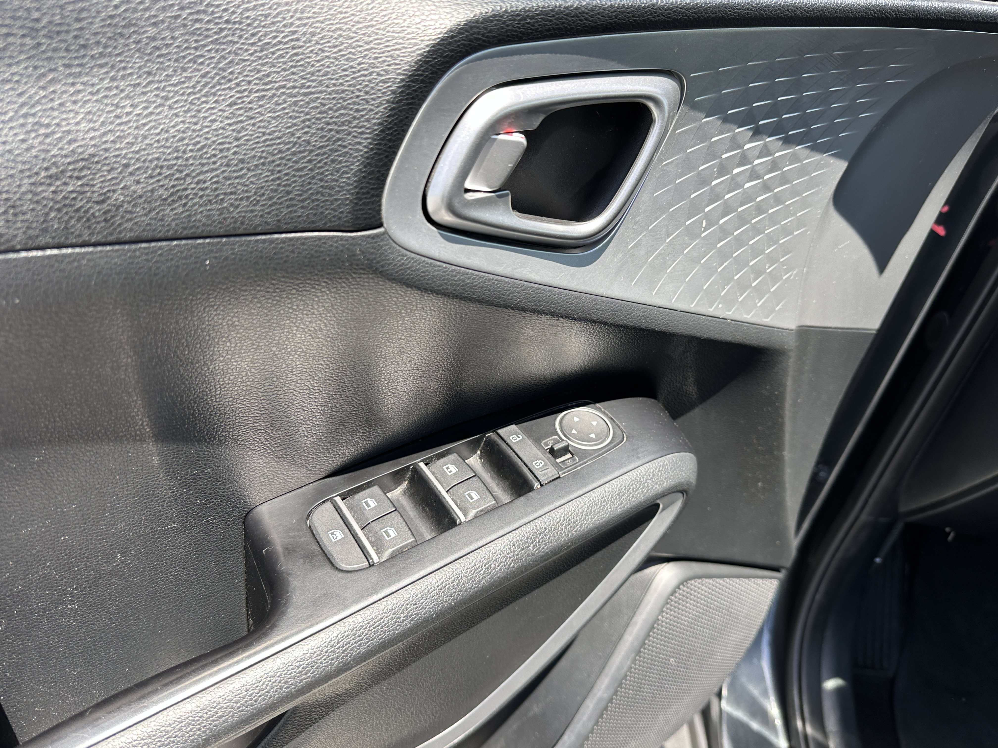 Certified 2022 Kia Soul LX w/ Technology Package FWD image 22
