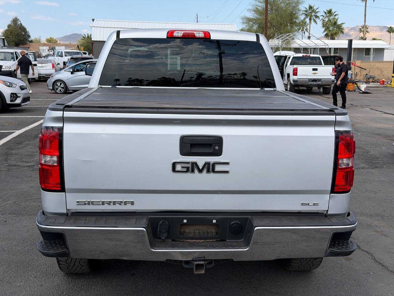 Used 2016 GMC Sierra 1500 SLE w/ SLE Value Package AWD/4WD image 9