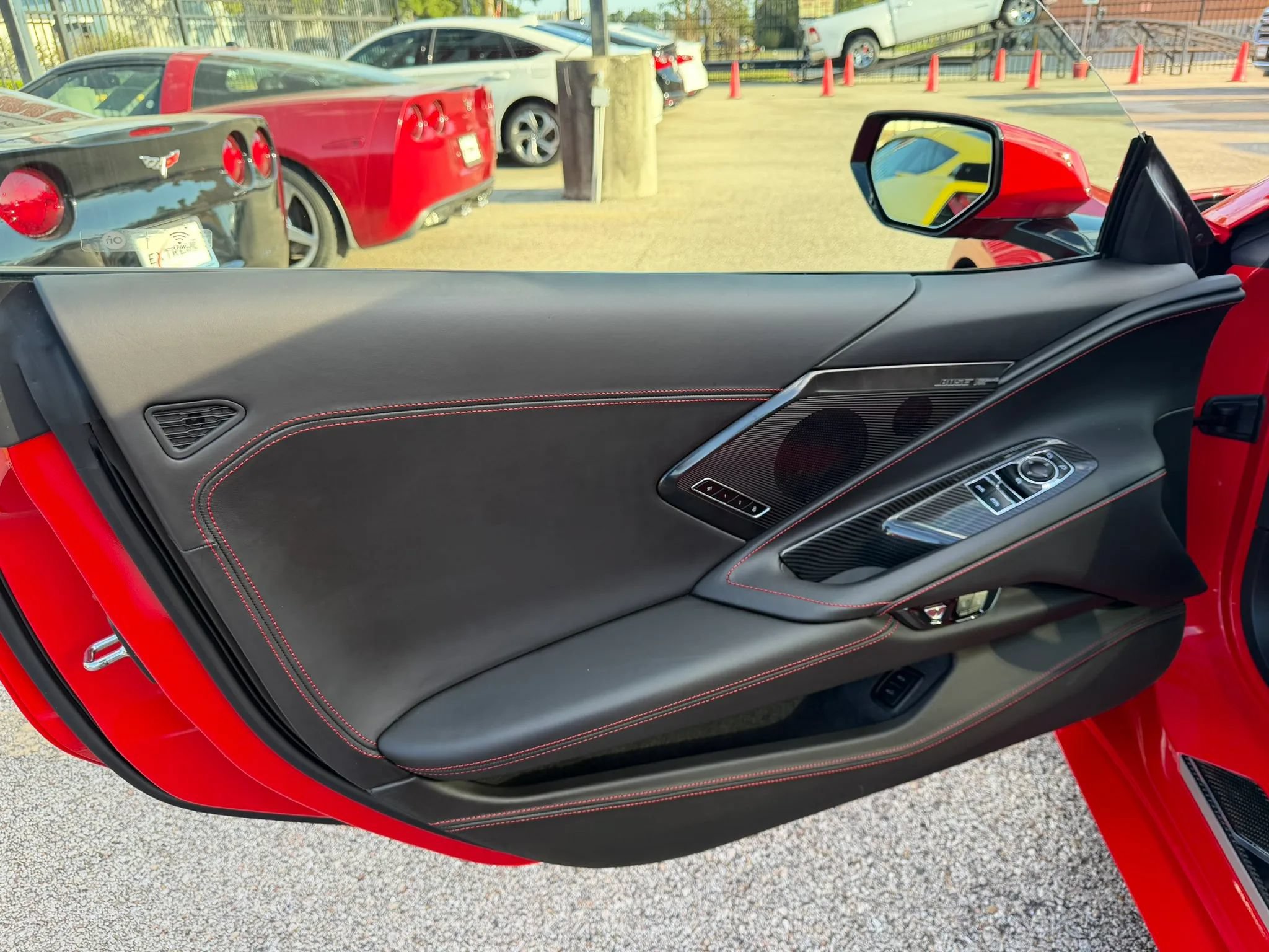 Used 2023 Chevrolet Corvette Stingray Premium Cpe w/ Z51 Performance Package RWD image 17