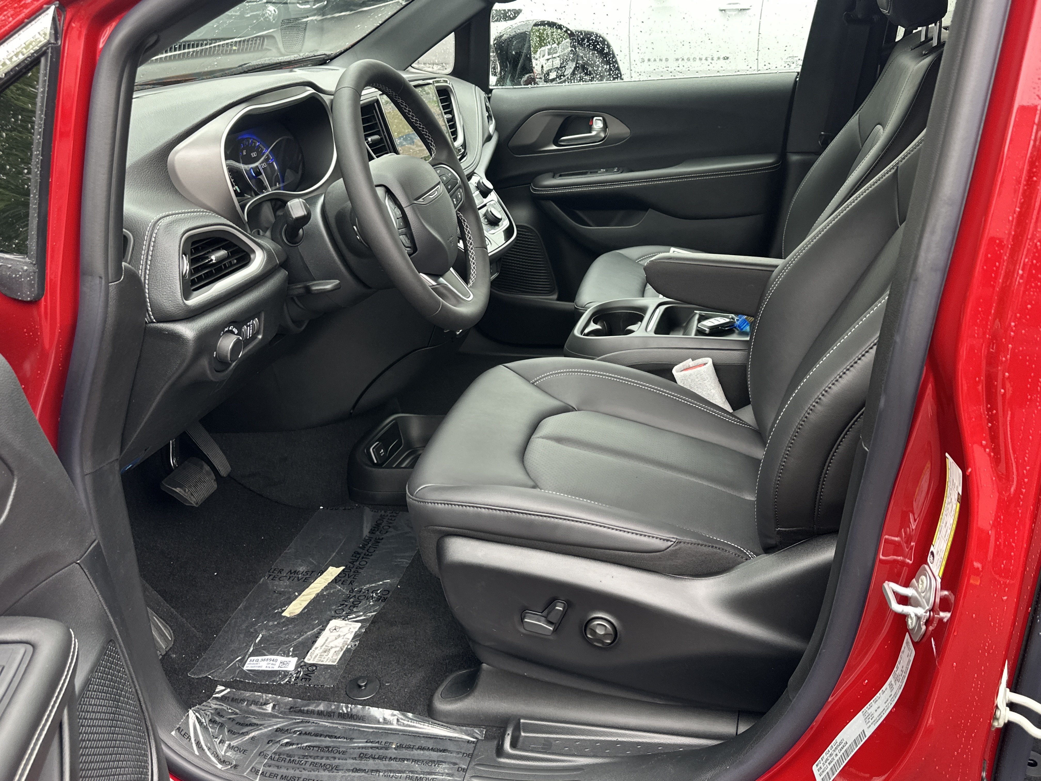 New 2027 Chrysler Pacifica Select w/ Family Tech Group FWD image 25