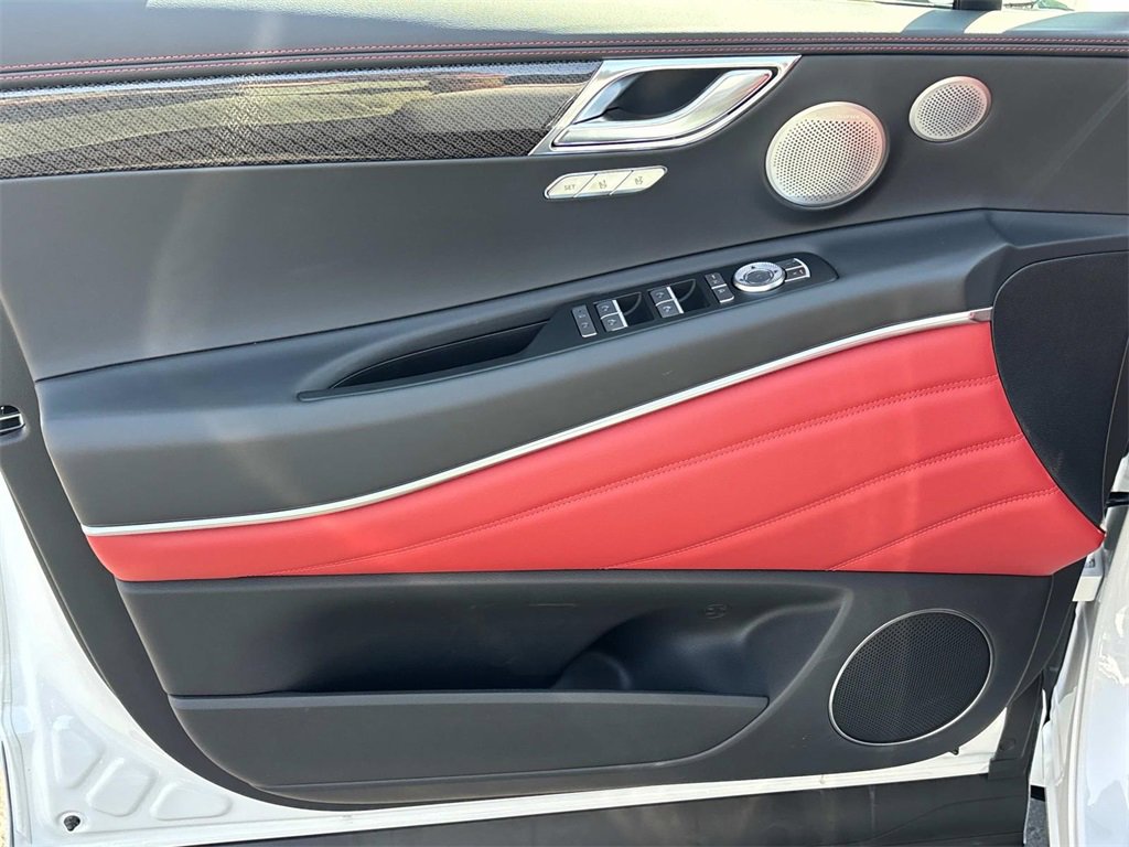 Used 2025 Genesis GV80 3.5T e-SC image 17