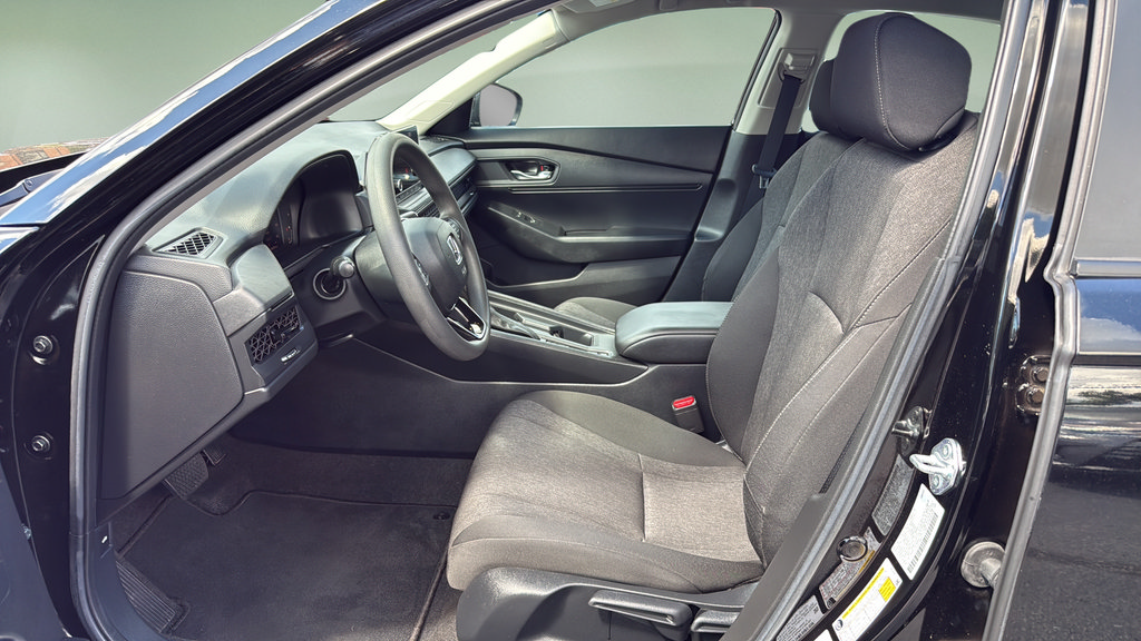 Used 2023 Honda Accord LX image 11