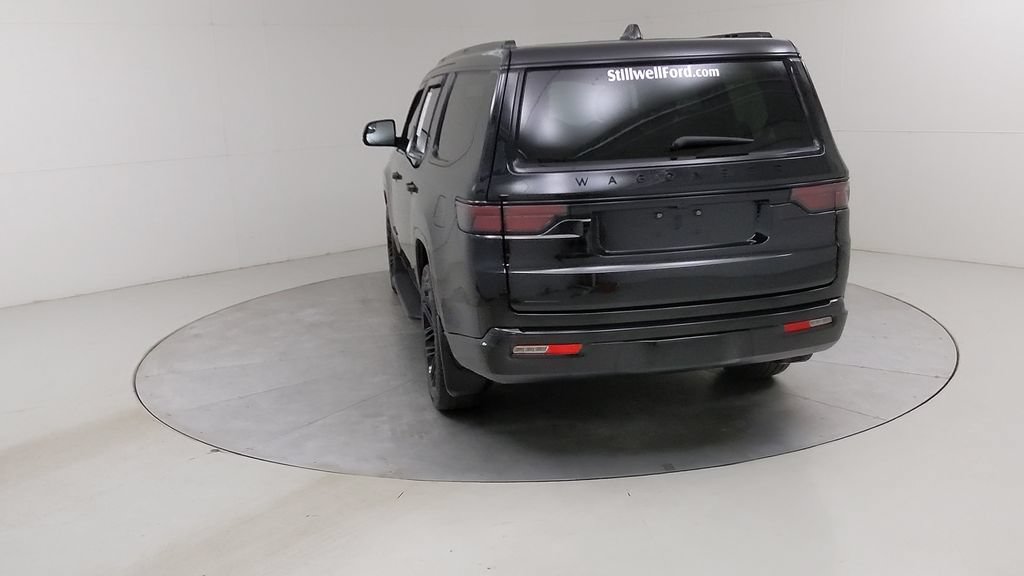 Used 2023 Jeep Wagoneer Series II AWD/4WD image 17