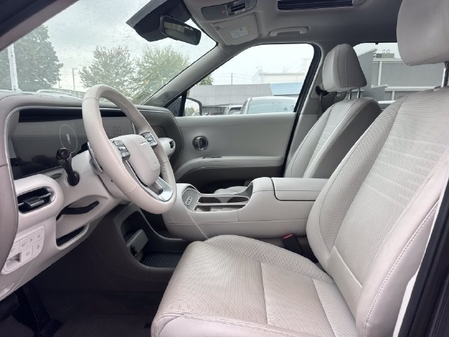 Used 2026 Hyundai Palisade Limited FWD image 14
