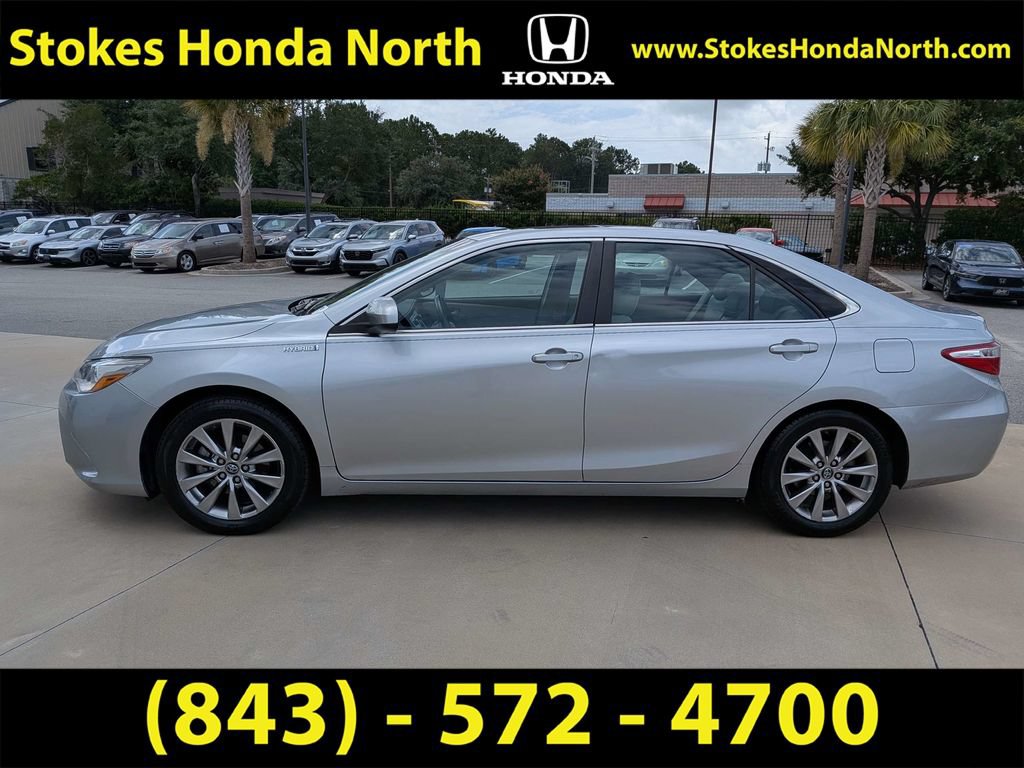 Used 2016 Toyota Camry XLE w/ Moonroof Package FWD image 13