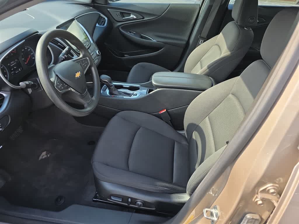 Used 2023 Chevrolet Malibu LT FWD image 25