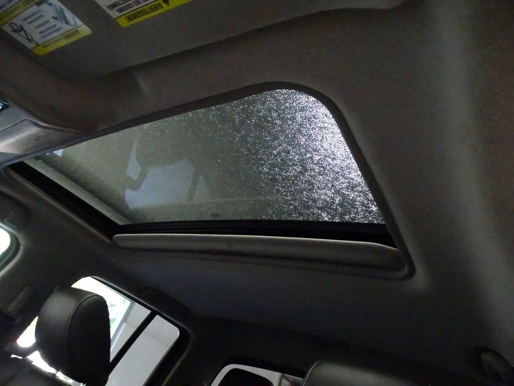 Used 2019 Nissan Frontier PRO-4X w/ Pro-4x Luxury Package image 11