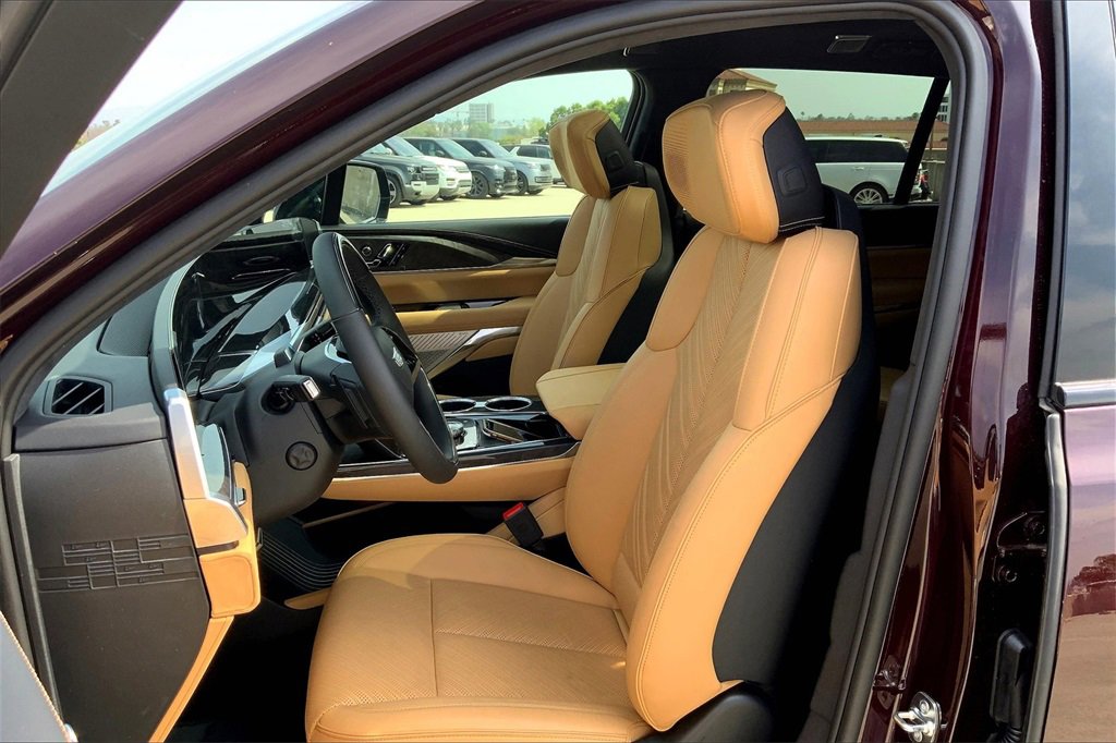 New 2025 Cadillac Escalade IQ Sport 2 w/ LPO, ONYX Package image 12