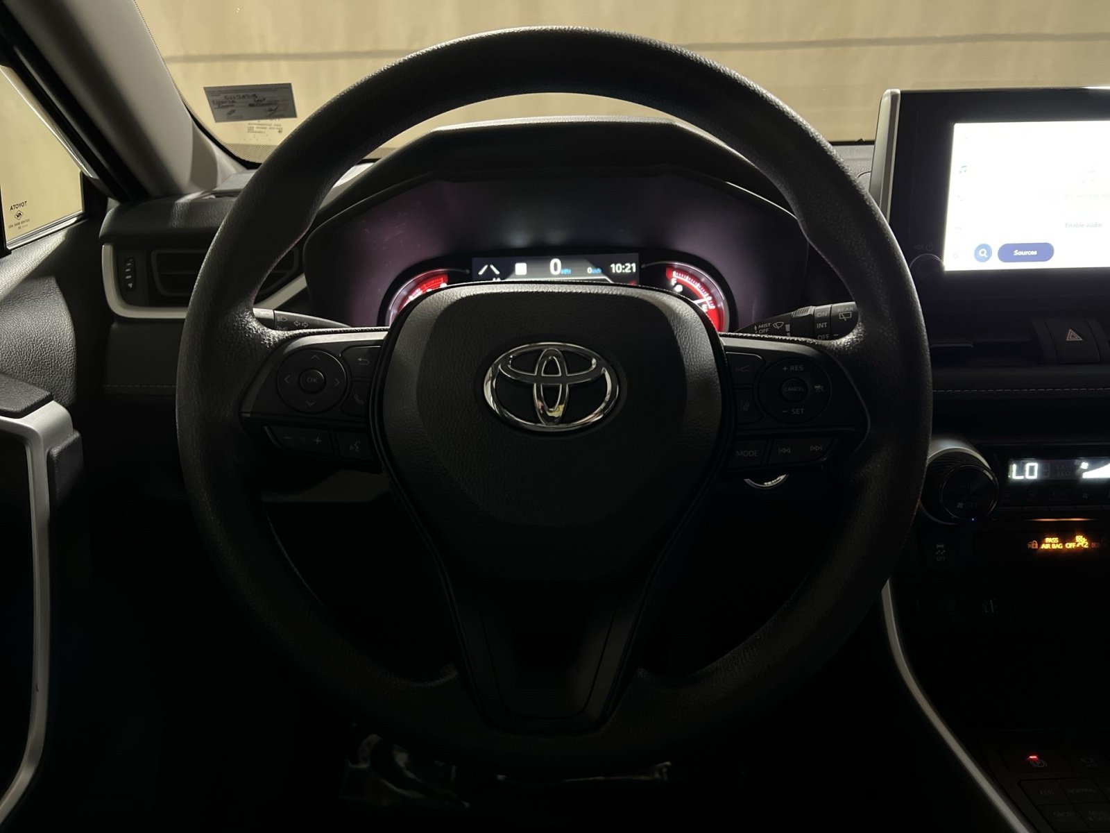 Used 2025 Toyota RAV4 XLE AWD/4WD image 24