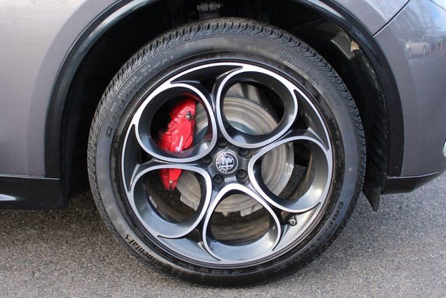 Used 2024 Alfa Romeo Stelvio Veloce image 40