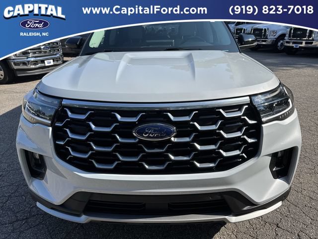 Certified 2025 Ford Explorer Platinum w/ Ultimate Package AWD/4WD image 10