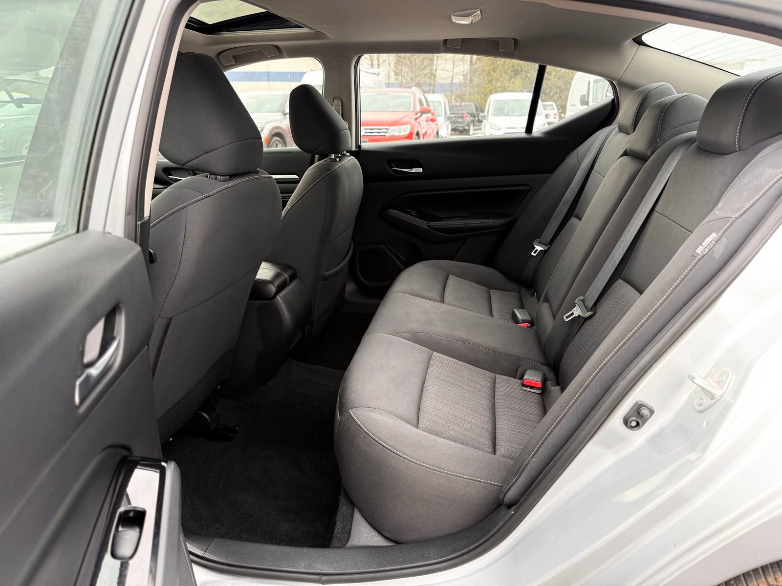 Used 2022 Nissan Altima 2.5 SV w/ SV Premium Package image 18