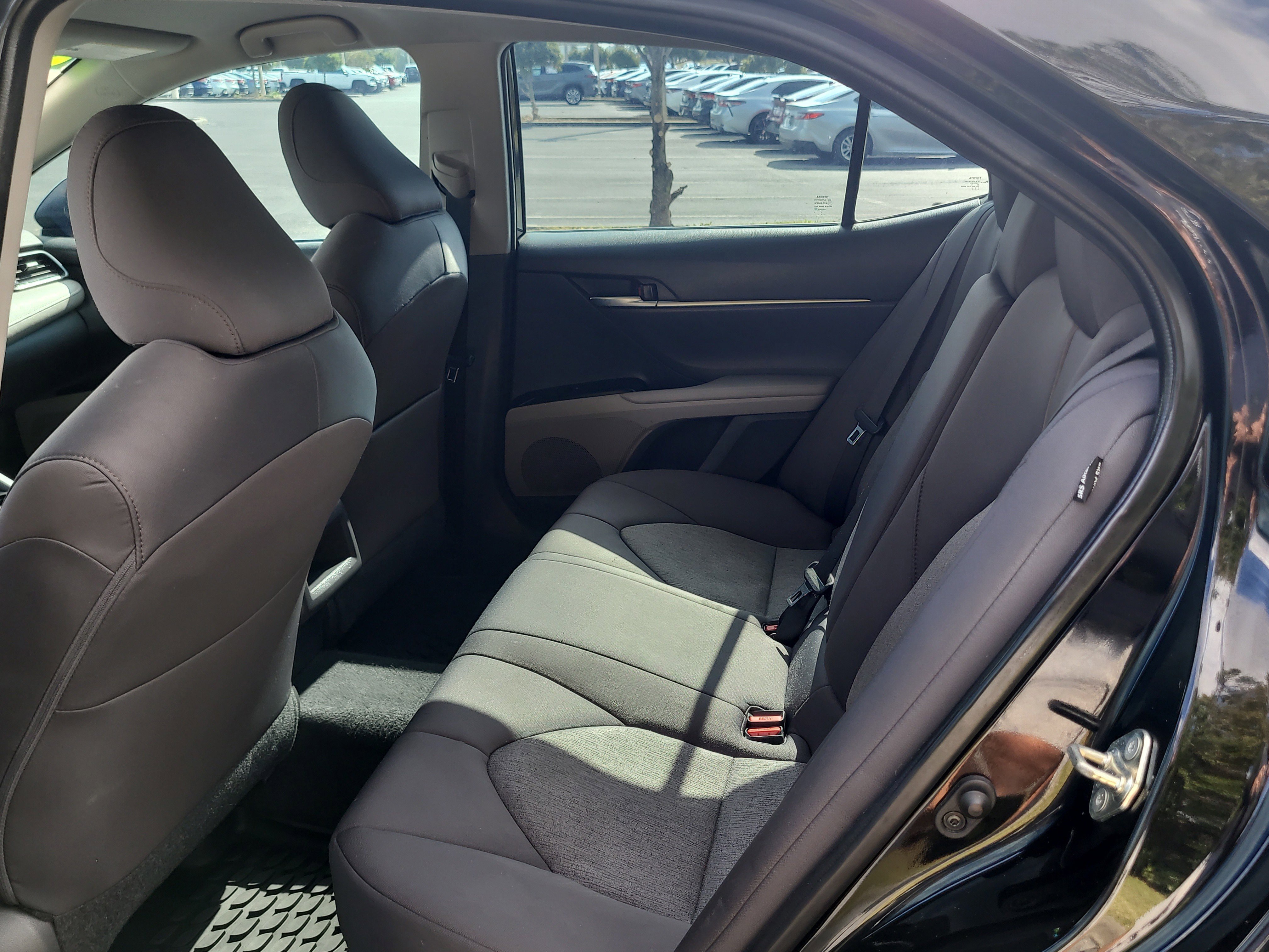 Used 2020 Toyota Camry LE image 13