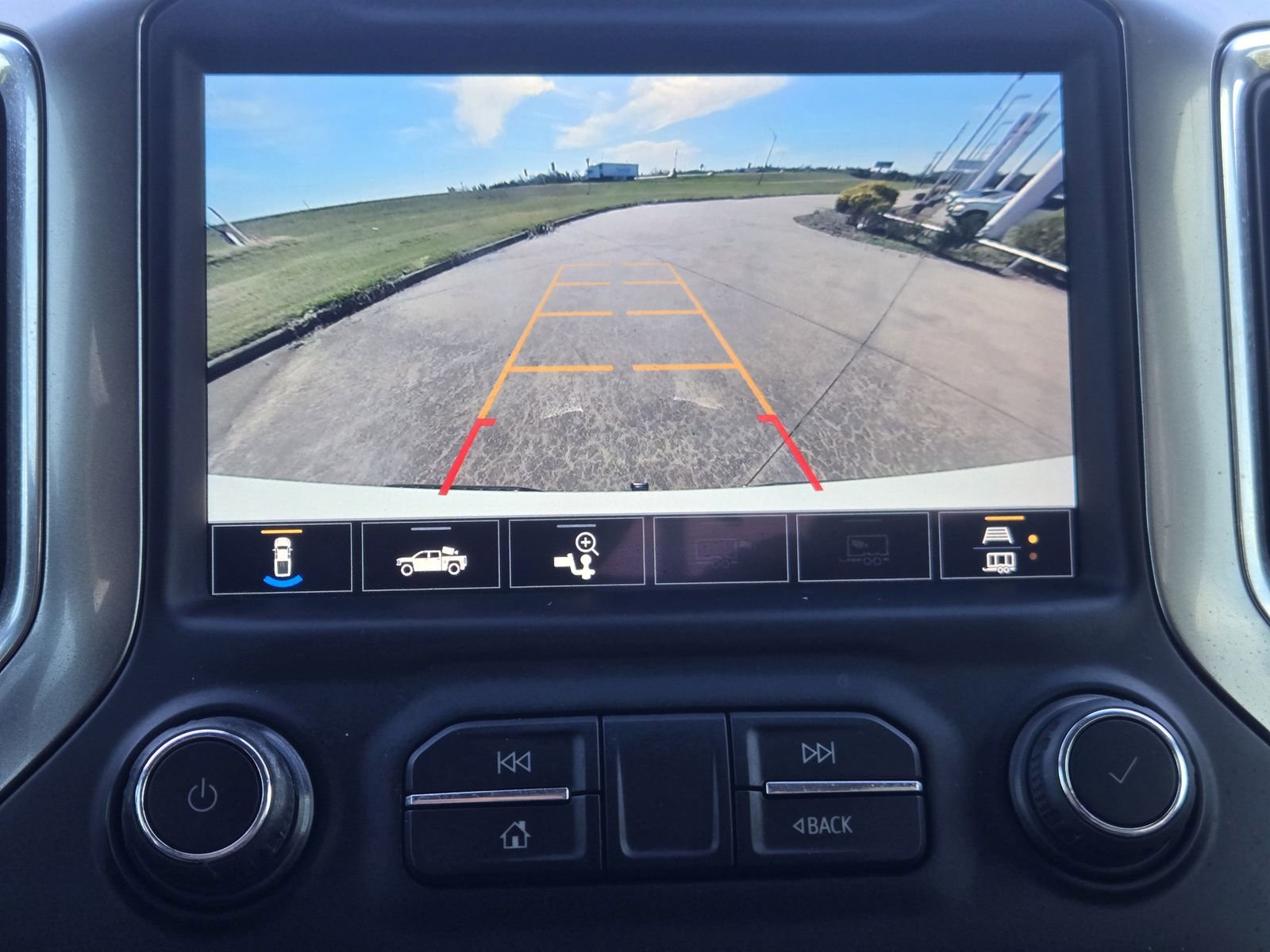 Used 2022 Chevrolet Silverado 1500 LTZ w/ LTZ Premium Package image 17