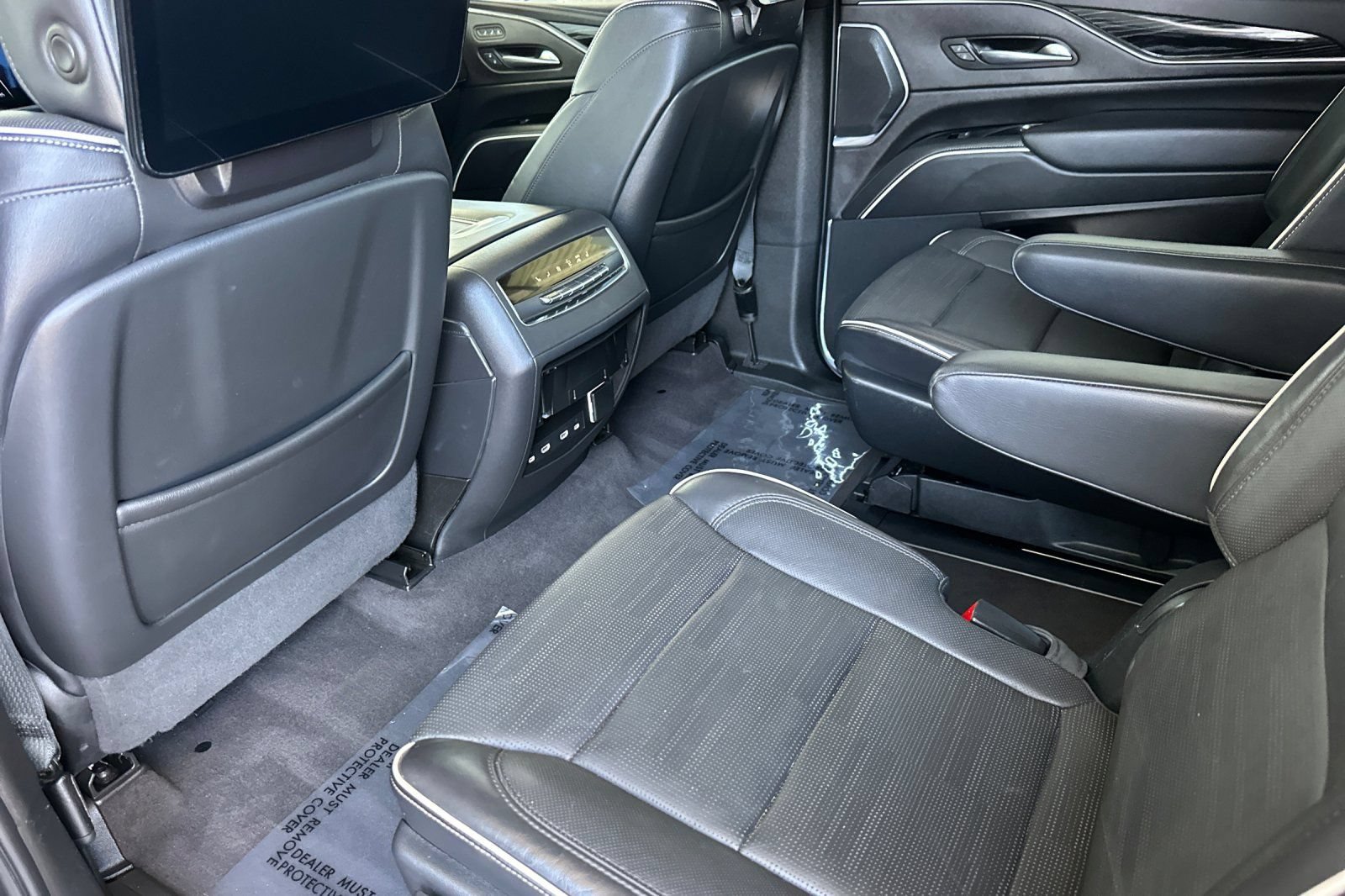 Certified 2023 Cadillac Escalade Sport AWD/4WD image 14