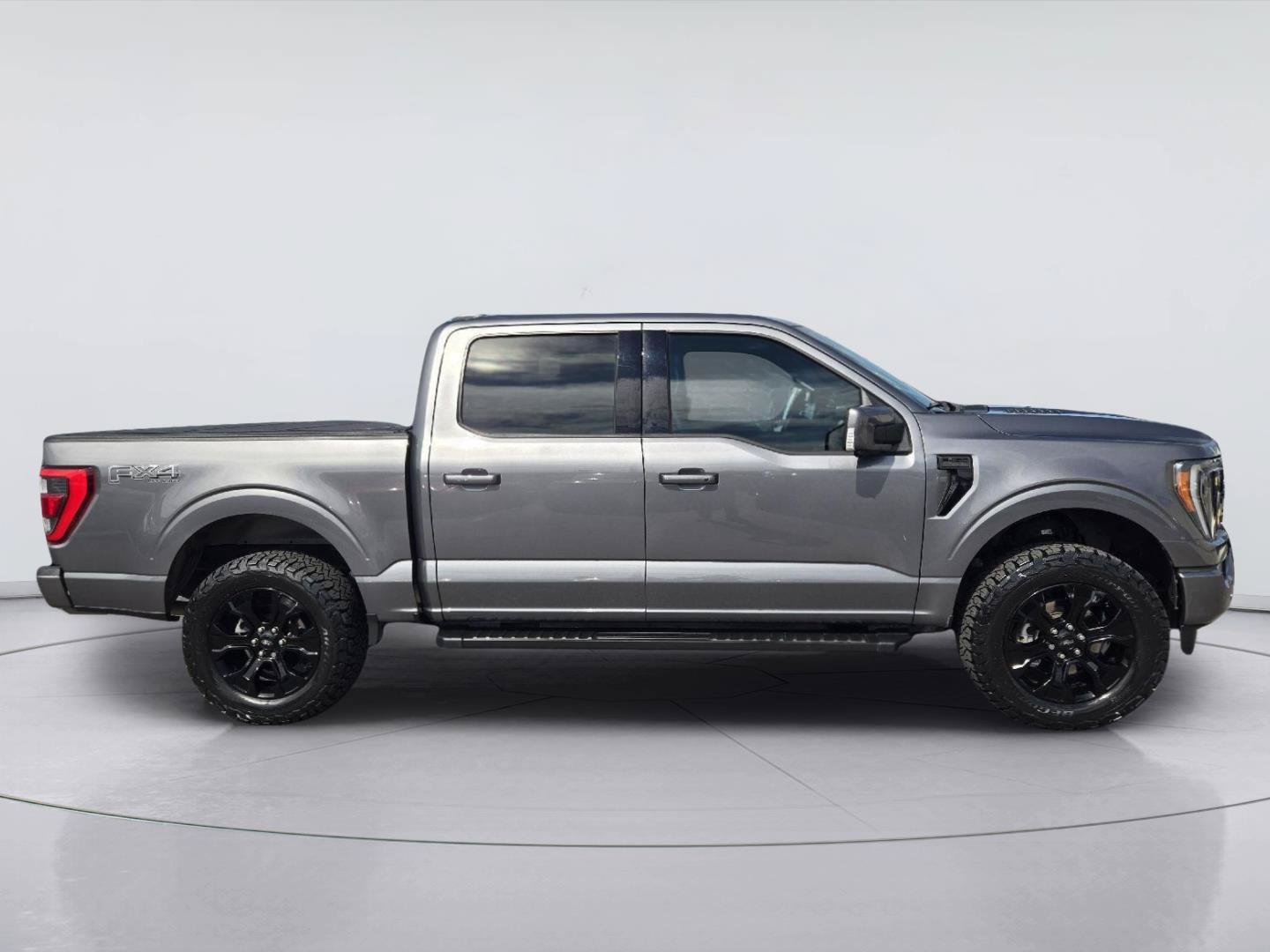 Used 2023 Ford F150 Lariat w/ Equipment Group 502A High AWD/4WD image 4