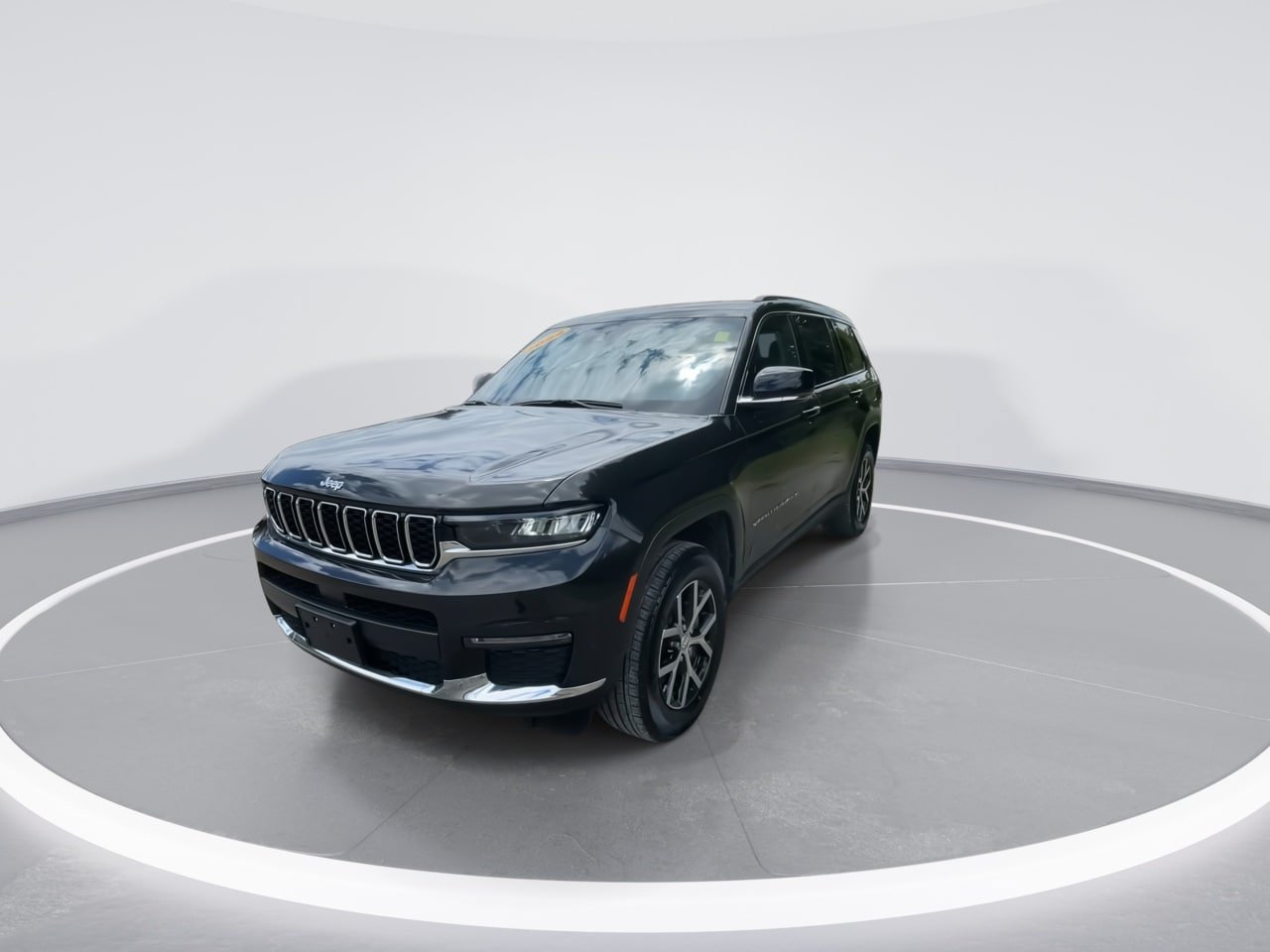 Used 2024 Jeep Grand Cherokee L Limited AWD/4WD image 6