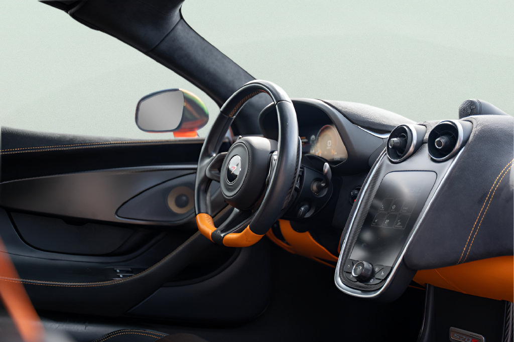 Used 2018 McLaren 570S Spider RWD image 44
