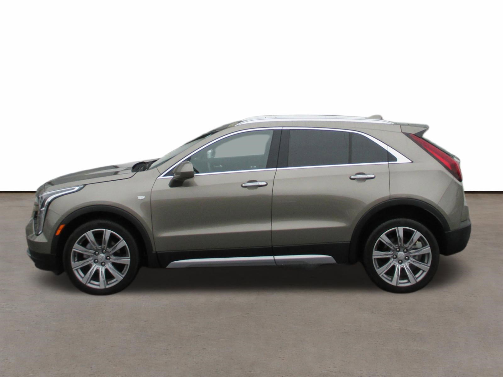 Used 2020 Cadillac XT4 Premium Luxury w/ Cold Weather Package image 2