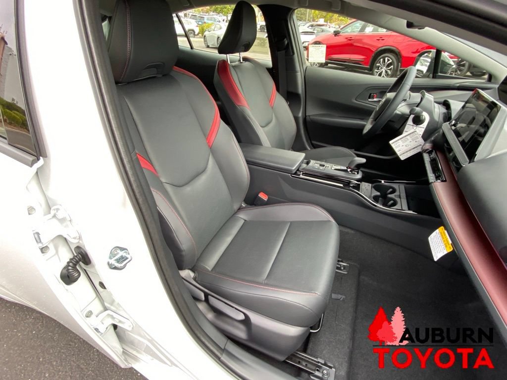 New 2027 Toyota Prius Plug-In Hybrid FWD image 12