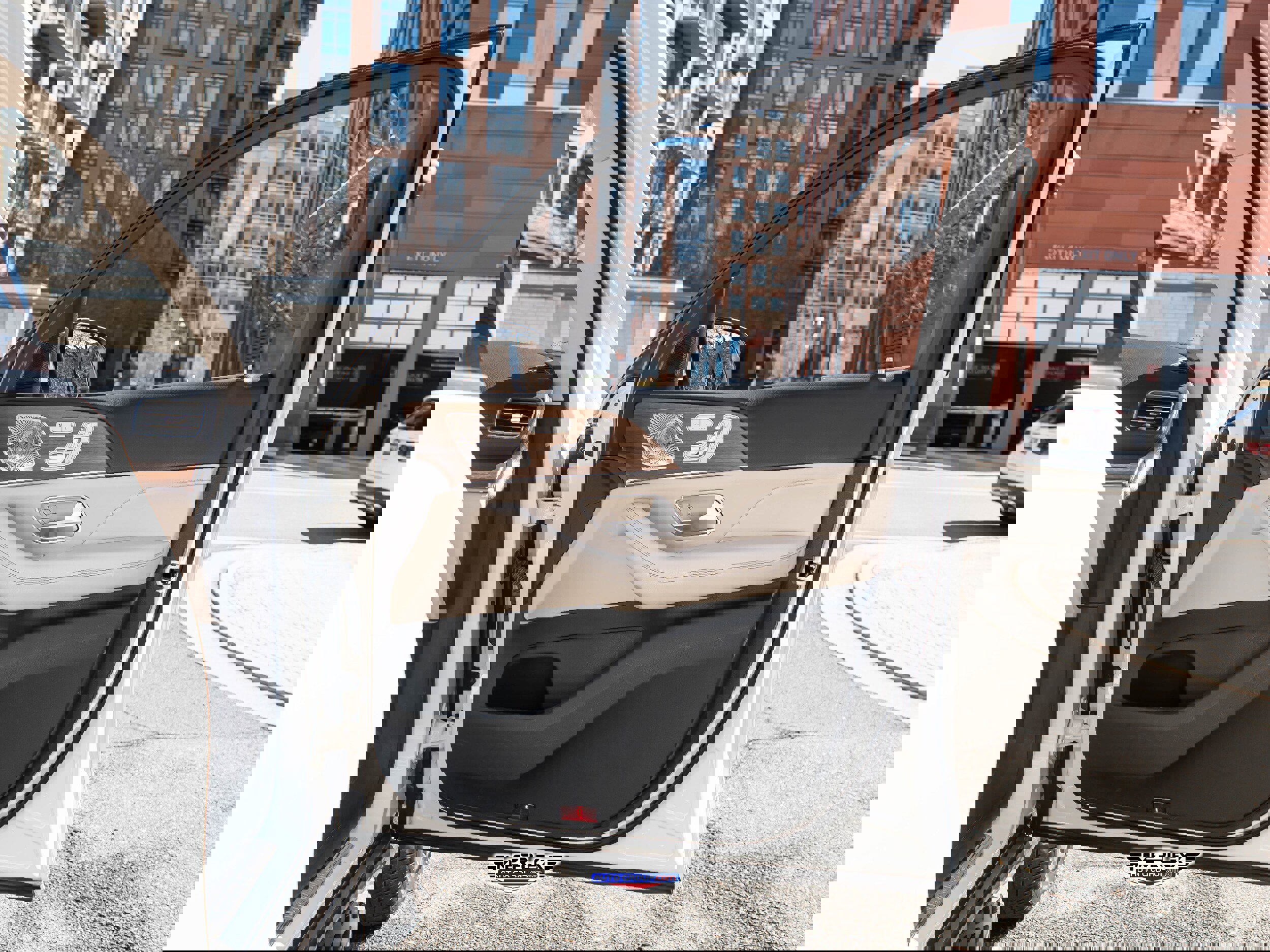 Used 2021 Mercedes-Benz GLS 580 580 4MATIC AMG image 46