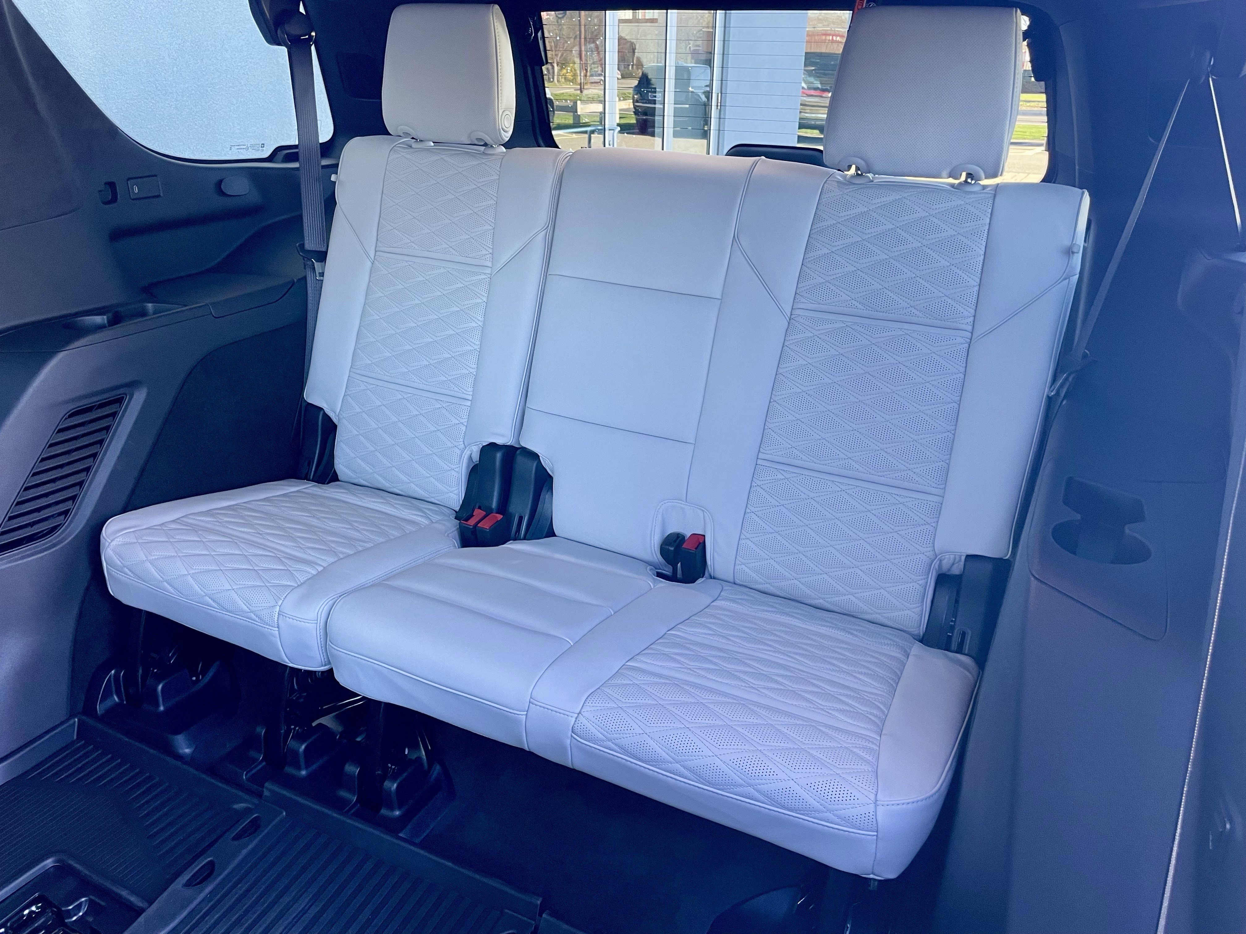 Used 2025 Cadillac Escalade Sport Platinum w/ LPO, ONYX Package image 33