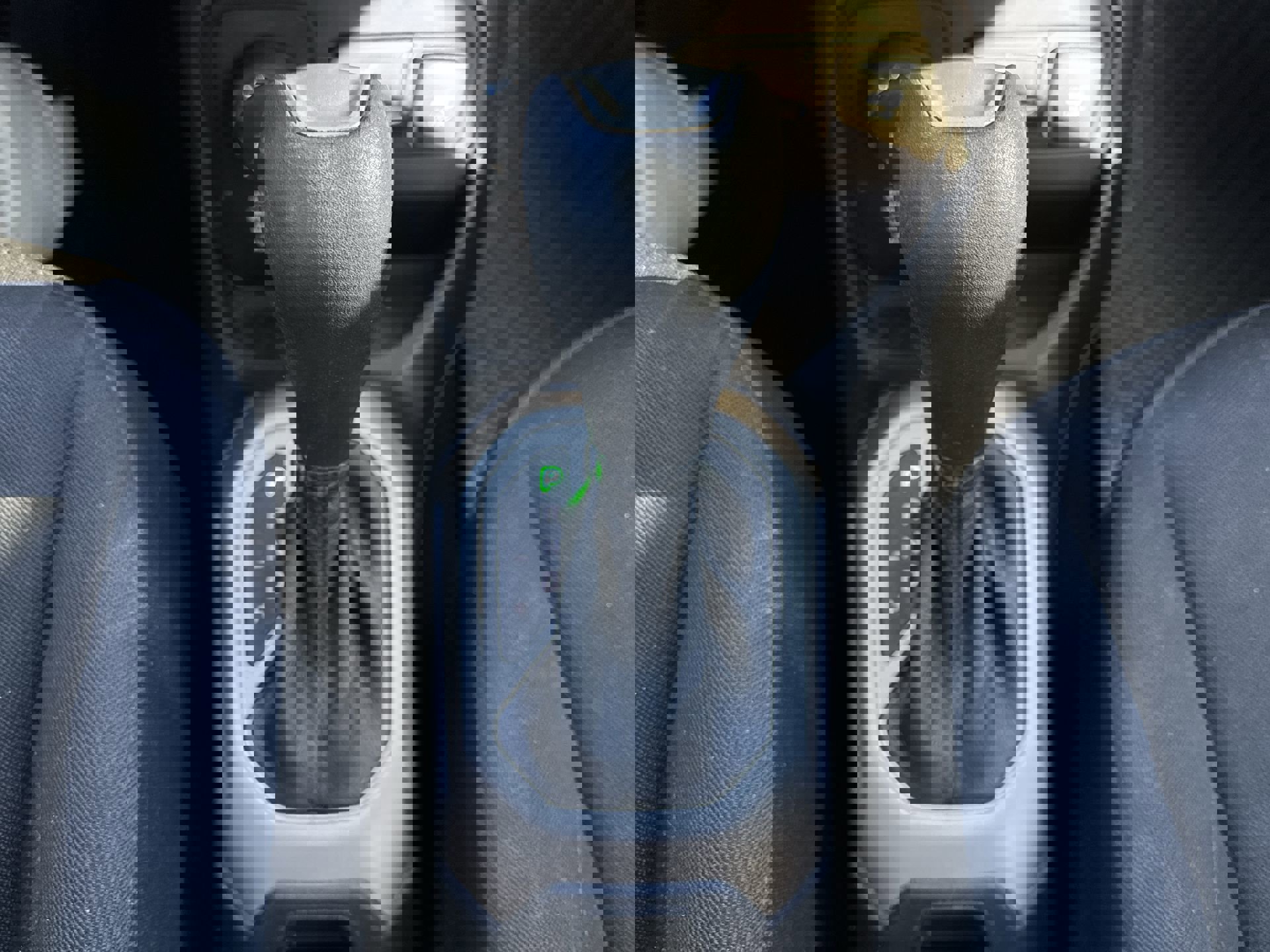 Used 2017 Jeep Renegade Latitude w/ Popular Equipment Group image 19