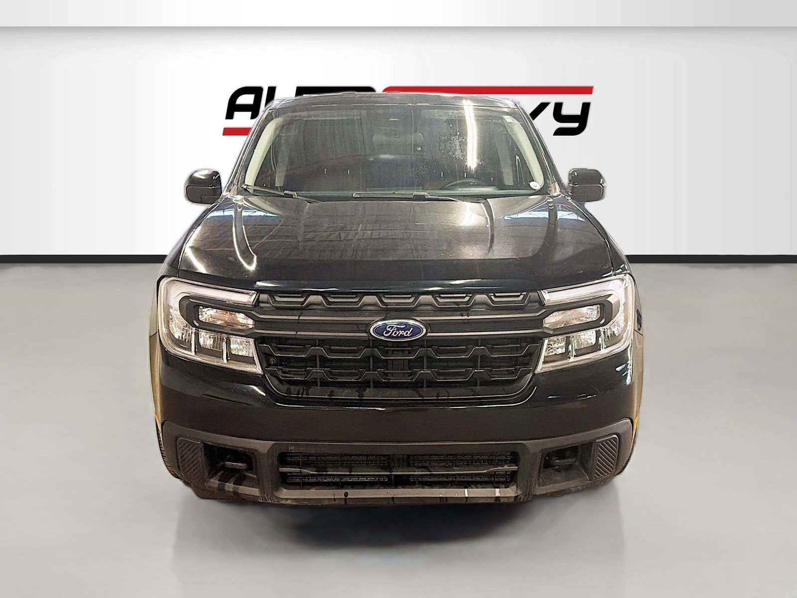 Used 2023 Ford Maverick Lariat w/ Lariat Luxury Package AWD/4WD image 2