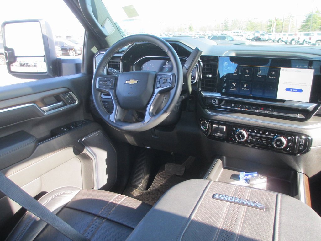 Certified 2024 Chevrolet Silverado 3500 High Country w/ High Country Premium Package image 26
