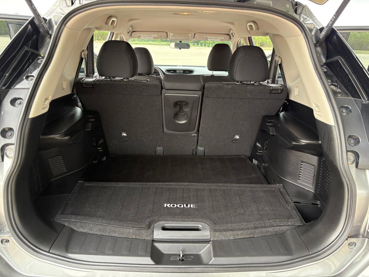 Used 2018 Nissan Rogue S FWD image 34