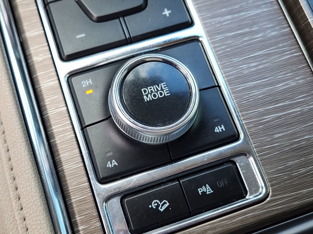 Used 2023 Ford Expedition Limited image 28